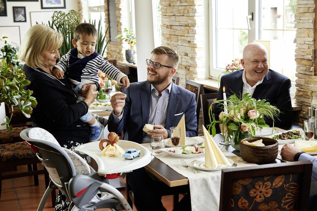Hotel & Restaurant Rizzelli Superior Neustadt an der Aisch Eksteriør billede